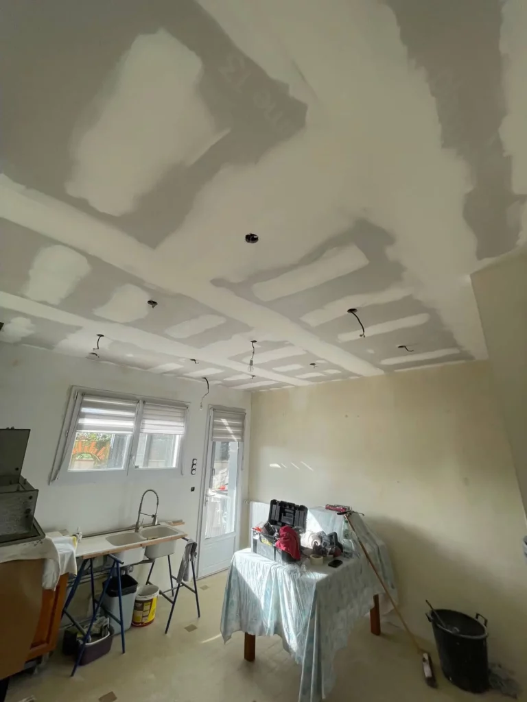 Réalisations des joints et ponçage plafond à Plaisance du touch